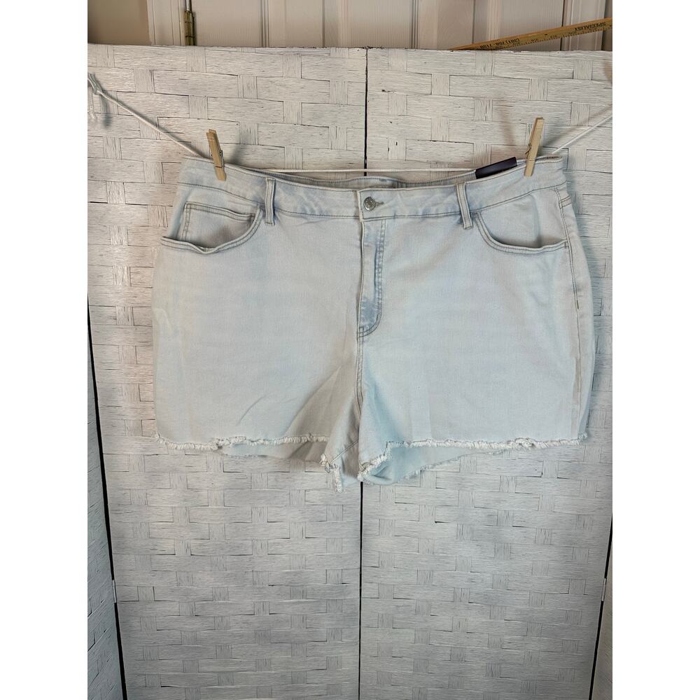 Ava&Viv Womens Short Cutoff hi rise Midi light wash pockets summer Plus Sz